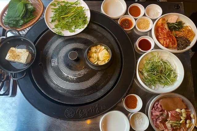 Cheonha Jaeil Stone Lid | Myeongdong K-BBQ