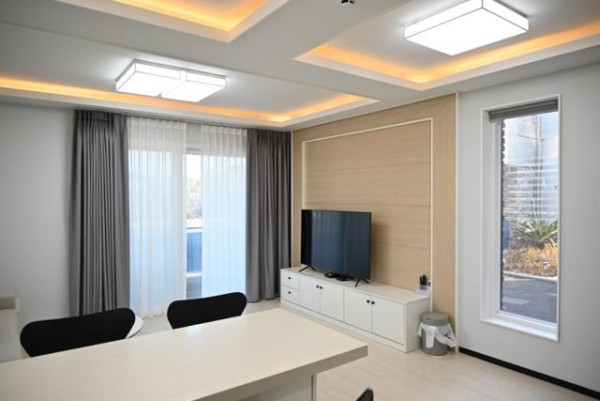 Jeju The Curve Bed and Breakfast