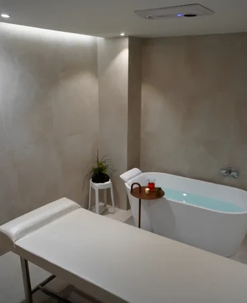 Seian Yeonnam | Women-only Private Bath & Body Scrub