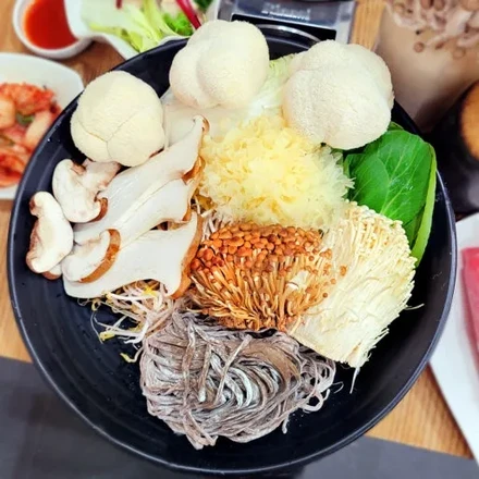 Daegwallyeong Makguksu & Shabu Shabu | Best Korean Restaurant in Hongdae