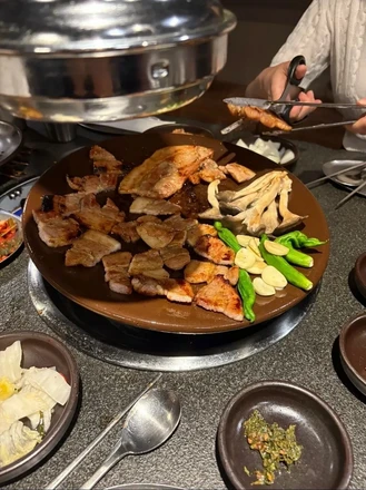 Korean Barbecue Restaurant in YongsanㅣJUKTO
