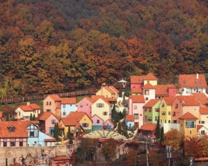 Namiseom + Petite France + Italian Village + Dongdaemun Market Day Trip (1-day tour)