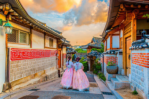 Wellness tour in Seoul (Hanbok + Knot Experience + Spa)