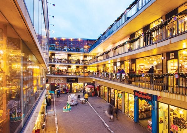 Wellness tour in Seoul (Hanbok + Knot Experience + Spa)