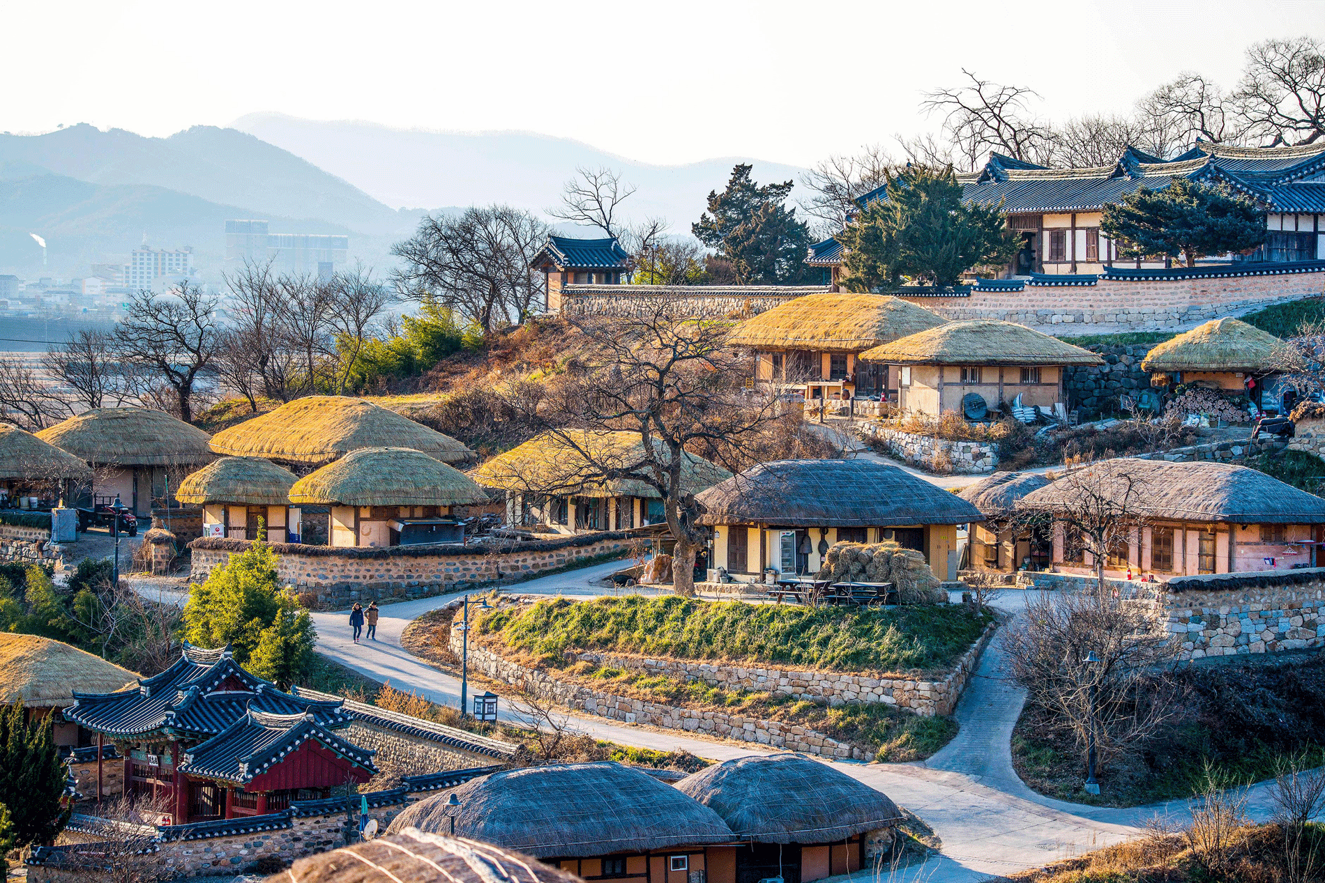 1-day trip to Gyeonggi-do (Gwacheon Seoulland + Yongin Folk Village)