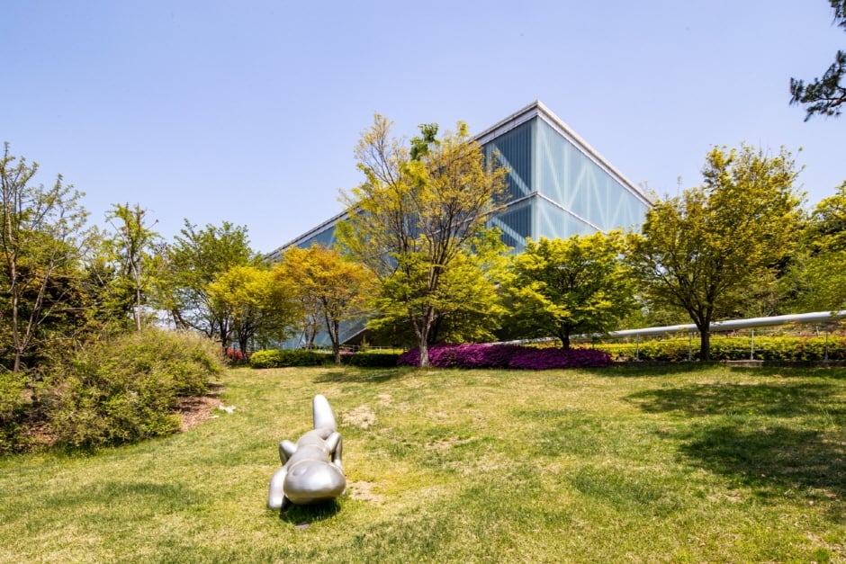 1-day trip to Gyeonggi-do (Gwacheon Seoulland + Yongin Folk Village)