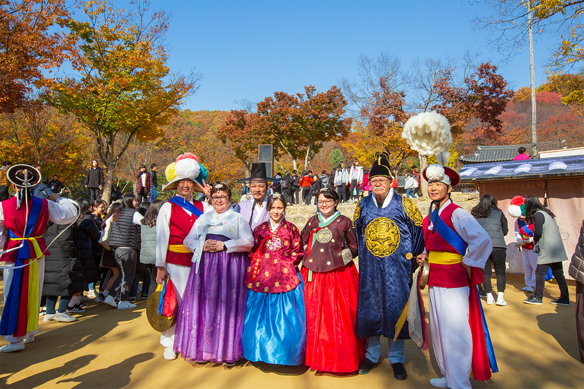 A time machine tour that brings Korea's past and present together (1-day trip to Korean Folk Village, Suwon Hwaseong Fortress, etc.)