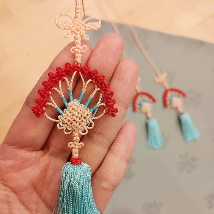 Seoul 1-Day Tour for Foreigners (Traditional Knot Craft, Insadong & Bukchon, Luxury Spa)